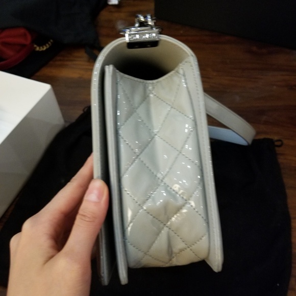 ❗SOLD❗Chanel New Medium Patent Leather Boy Bag - Picture 5 of 8